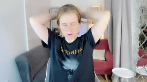 Jade online show from November 1, 1:35 pm