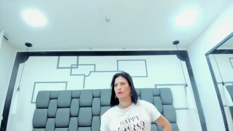 Jade  online show from December 13, 11:02 am