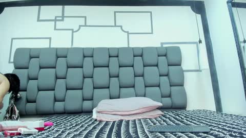 Jade  online show from December 26, 11:10 am