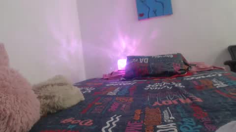 Snapshot of jade_watson19 chatting on October 19, 9:37 pm Jade Watson online show from October 19, 9:37 pm