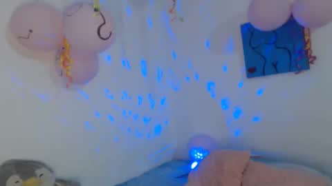 Snapshot of jade_watson19 chatting on November 13, 4:33 am Jade Watson online show from November 13, 4:33 am