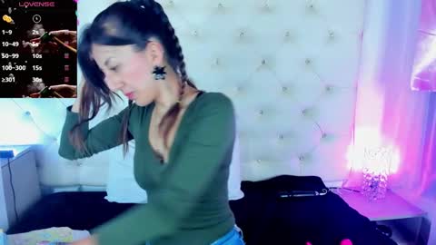 jade white  online show from January 13, 1:06 pm