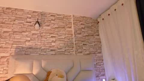 jade white  online show from June 1, 12:40 pm