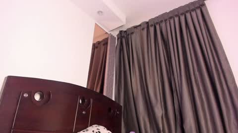 Snapshot of jade_ws chatting on January 17, 3:23 am Jade online show from January 17, 3:23 am