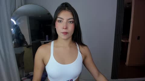 Snapshot of jade_ws chatting on February 17, 1:04 am Jade online show from February 17, 1:04 am