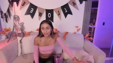 Snapshot of jade_ws chatting on October 12, 3:27 am Jade online show from October 12, 3:27 am