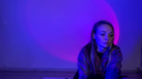 Snapshot of jadebabybloom chatting on November 16, 8:47 pm bbbloom online show from November 16, 8:47 pm