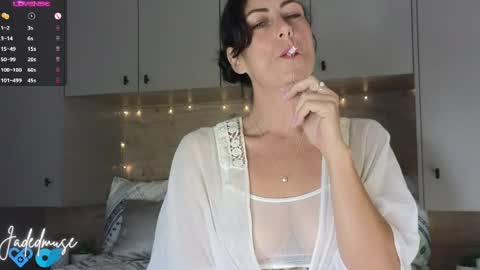 Jade online show from May 20, 7:36 am
