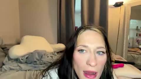 sexyeyes neverlie  online show from March 5, 12:01 pm