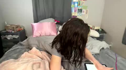 sexyeyes neverlie  online show from April 9, 1:49 pm