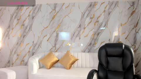 JADE EVANS online show from January 29, 6:07 pm