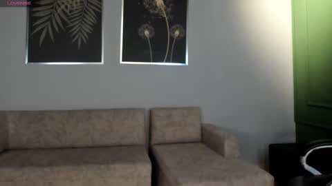 JADE EVANS online show from March 11, 12:11 am