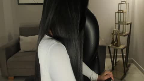 JADE EVANS online show from April 15, 8:09 pm