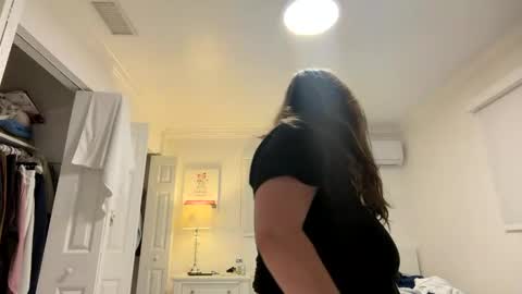 Snapshot of jademonroe0522 chatting on October 21, 11:00 am jademonroe0522 online show from October 21, 11:00 am