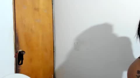 Snapshot of jadesmiith1 chatting on October 29, 1:30 am Jade Smith online show from October 29, 1:30 am