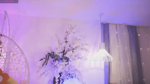 Jade Summer online show from October 7, 11:40 am