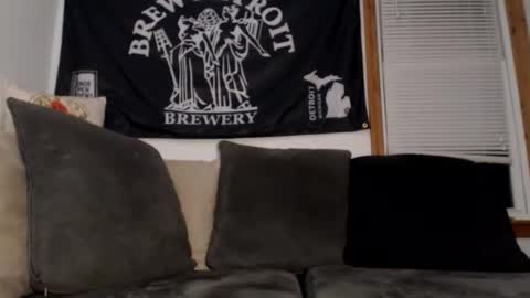 Snapshot of jaesweets chatting on December 23, 2:31 am Naughty Jae online show from December 23, 2:31 am