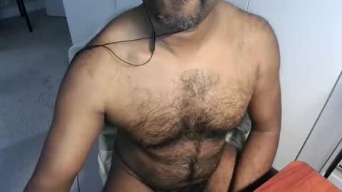 Snapshot of jag60053 chatting on October 27, 2:21 pm jag60053 online show from October 27, 2:21 pm