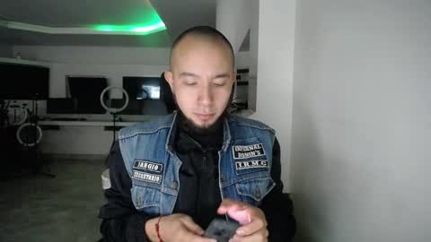 Snapshot of jahgio chatting on January 14, 6:45 am Jahgio online show from January 14, 6:45 am