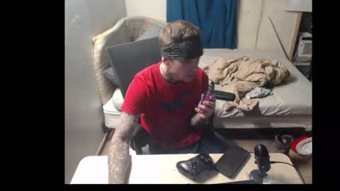 showingitoff online show from November 1, 5:53 am