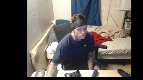 showingitoff online show from November 4, 6:56 am