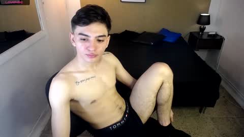 Snapshot of jake33__ chatting on December 4, 8:40 pm jake online show from December 4, 8:40 pm