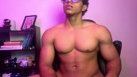 Snapshot of jake_hill1 chatting on December 21, 12:07 am jake_hill1 online show from December 21, 12:07 am