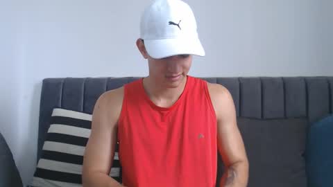 Hi guys im new 3 online show from February 23, 4:15 pm