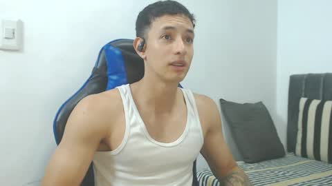 Hi guys im new 3 online show from March 28, 4:34 am