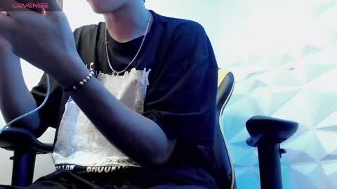 Snapshot of jake_tripp chatting on December 18, 5:59 am jake_tripp online show from December 18, 5:59 am