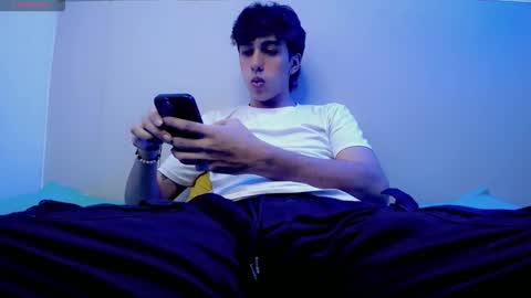 Snapshot of jake_tripp chatting on December 14, 4:29 am jake_tripp online show from December 14, 4:29 am