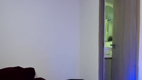 Snapshot of jakee_brown chatting on February 6, 3:06 am Santiago online show from February 6, 3:06 am