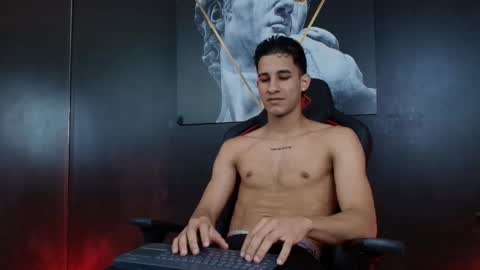 Snapshot of jakemoxley chatting on October 7, 2:58 pm JakeMoxley online show from October 7, 2:58 pm