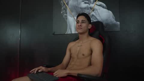 Snapshot of jakemoxley chatting on November 5, 12:05 pm JakeMoxley online show from November 5, 12:05 pm