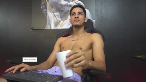 Snapshot of jakemoxley chatting on November 25, 12:16 pm JakeMoxley online show from November 25, 12:16 pm