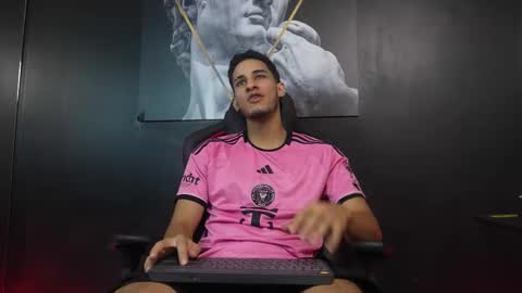 Snapshot of jakemoxley chatting on November 30, 9:41 pm JakeMoxley online show from November 30, 9:41 pm