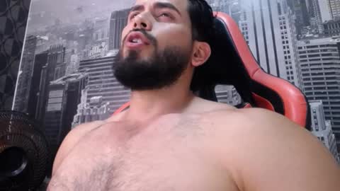 Snapshot of jakeskye chatting on January 21, 1:29 am JakeSkye online show from January 21, 1:29 am