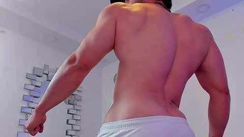 Snapshot of jakeskye chatting on February 19, 4:44 am JakeSkye online show from February 19, 4:44 am