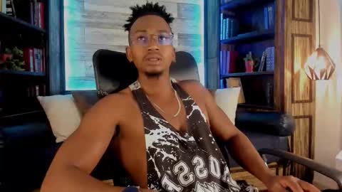Snapshot of jamalmyst_ chatting on October 14, 4:02 am online show from October 14, 4:02 am