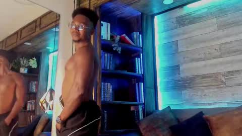 Snapshot of jamalmyst_ chatting on November 1, 11:29 pm online show from November 1, 11:29 pm