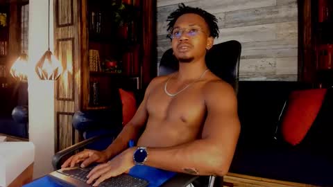 Snapshot of jamalmyst_ chatting on December 3, 4:53 am online show from December 3, 4:53 am