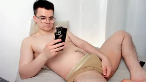 Hey there Im Jame online show from April 15, 3:46 am