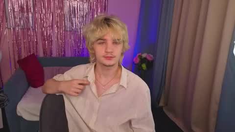 Snapshot of jamemiller chatting on February 16, 7:04 am JameMiller online show from February 16, 7:04 am