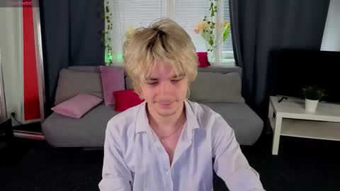 Snapshot of jamemiller chatting on March 2, 7:15 am JameMiller online show from March 2, 7:15 am