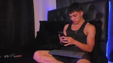 LeonardoInsta LeonardoperezcoPvt open online show from December 16, 2:36 am