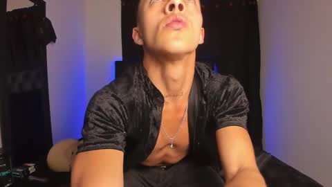 LeonardoInsta LeonardoperezcoPvt open online show from February 26, 2:37 am