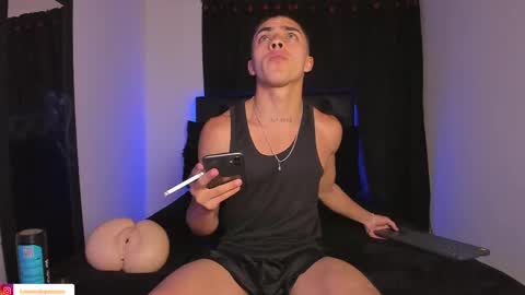 LeonardoInsta LeonardoperezcoPvt open online show from March 2, 2:08 am