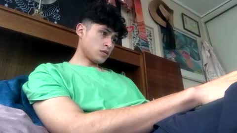 Snapshot of james2002og chatting on October 3, 10:18 pm james2002og online show from October 3, 10:18 pm