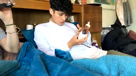 Snapshot of james2002og chatting on October 17, 4:53 pm james2002og online show from October 17, 4:53 pm