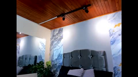 james_adamss_ online show from January 8, 11:56 am